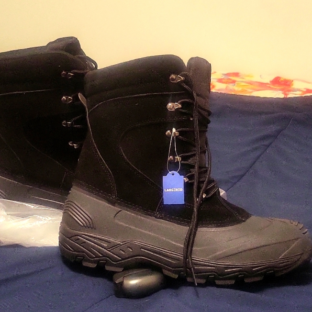 Winter and rain boots 👢